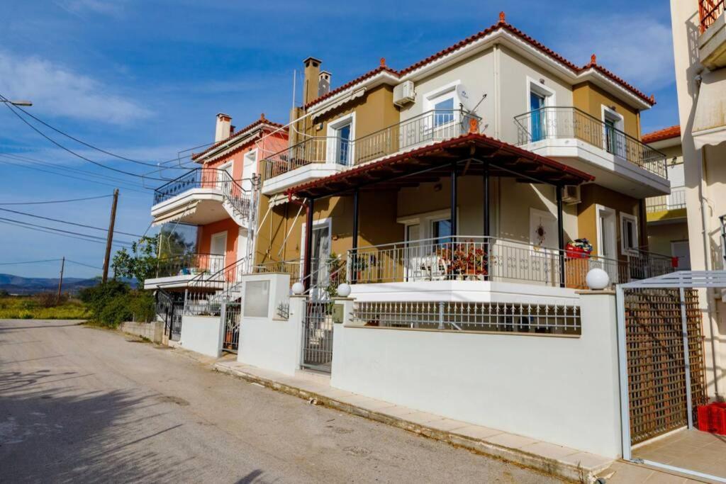 Jilda S Apartment With Private Garden! Nauplion Zewnętrze zdjęcie
